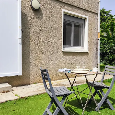 Villa Occitanie 20 M2 Equipe Avec Jardin *
