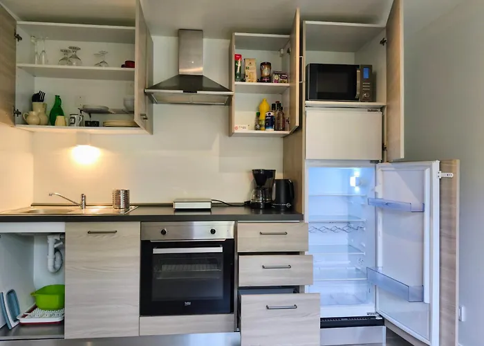 Occitanie 20 M2 Equipe Avec Jardin Villa