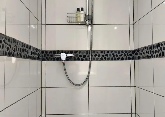 Occitanie 20 M2 Equipe Avec Jardin