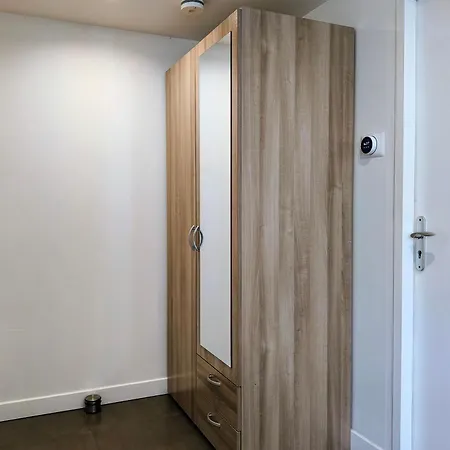 Occitanie 20 M2 Equipe Avec Jardin Villa *