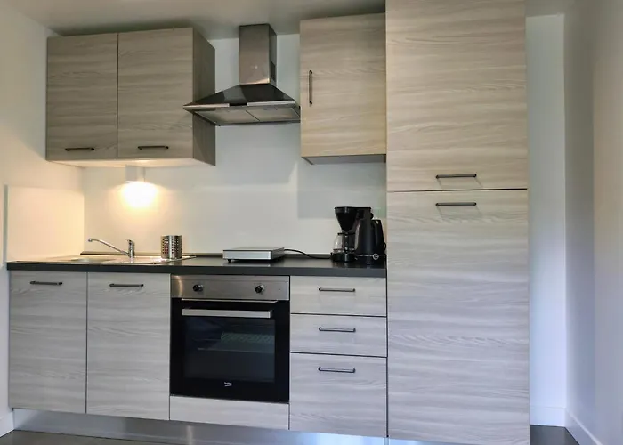 Occitanie 20 M2 Equipe Avec Jardin *